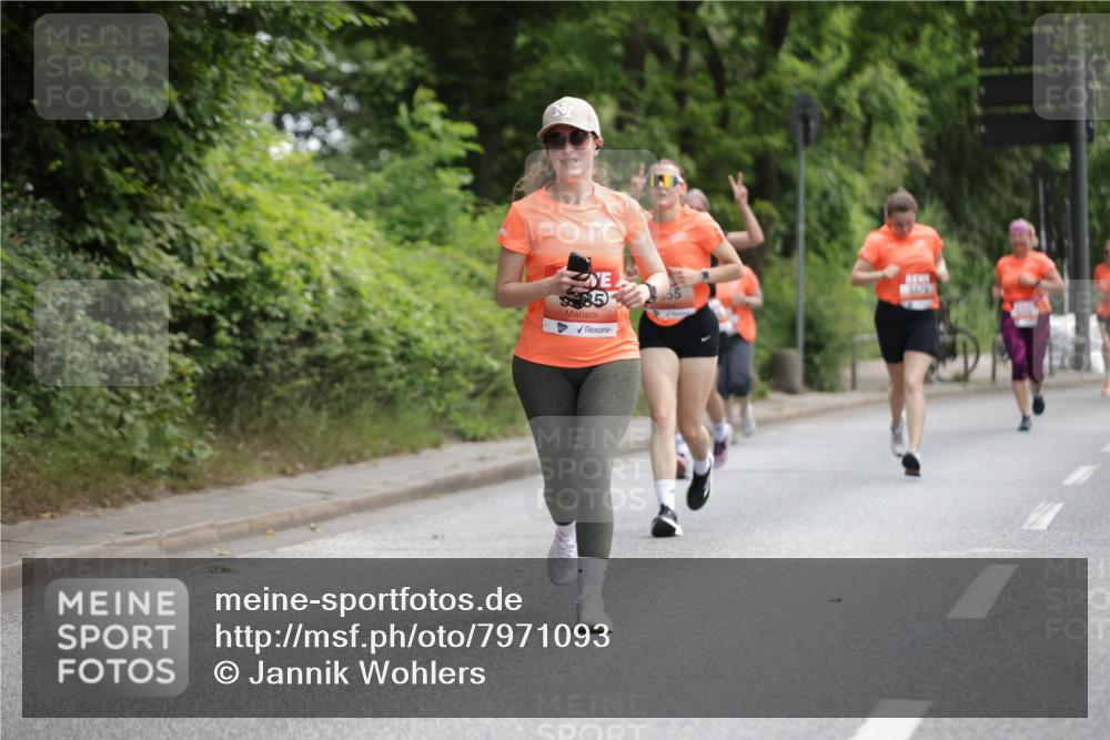 15.06.2025 - REWE Women's Run Jannik Wohlers http://msf.ph/oto/7971093 15.06.2025 10:06:16 Laufen 85 meine-sportfotos.de