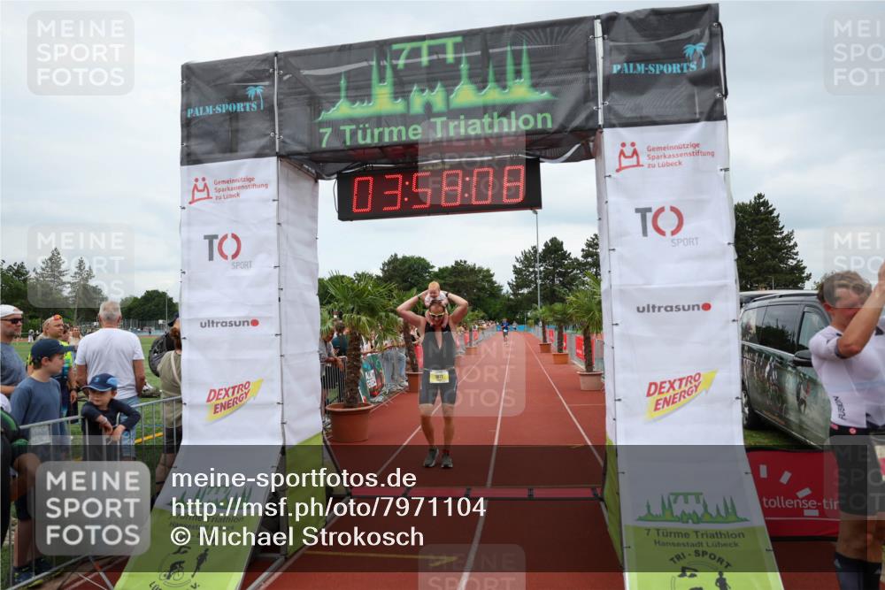 15.06.2025 - 7 Türme Triathlon Michael Strokosch http://msf.ph/oto/7971104 15.06.2025 13:58:08 Ziel 566, 1071 meine-sportfotos.de