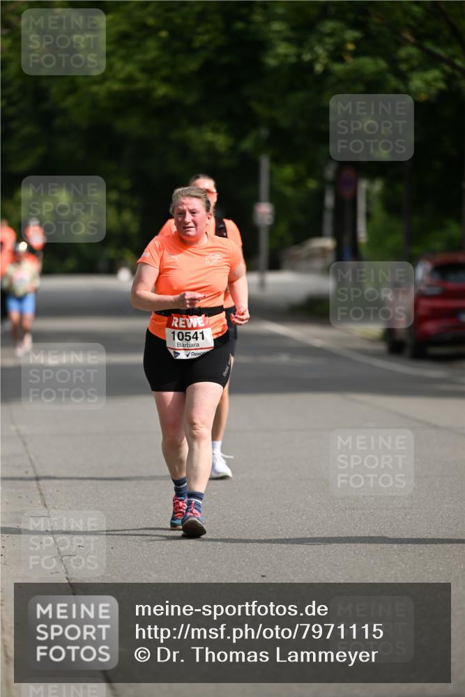 15.06.2025 - REWE Women's Run Dr. Thomas Lammeyer http://msf.ph/oto/7971115 15.06.2025 10:00:16 Laufen 10541 meine-sportfotos.de