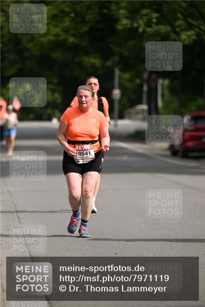 15.06.2025 - REWE Women's Run Dr. Thomas Lammeyer http://msf.ph/oto/7971119 15.06.2025 10:00:16 Laufen 0541 meine-sportfotos.de