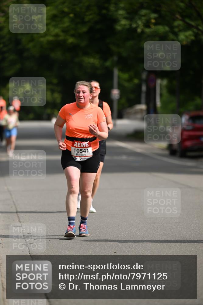 15.06.2025 - REWE Women's Run Dr. Thomas Lammeyer http://msf.ph/oto/7971125 15.06.2025 10:00:16 Laufen 10541 meine-sportfotos.de