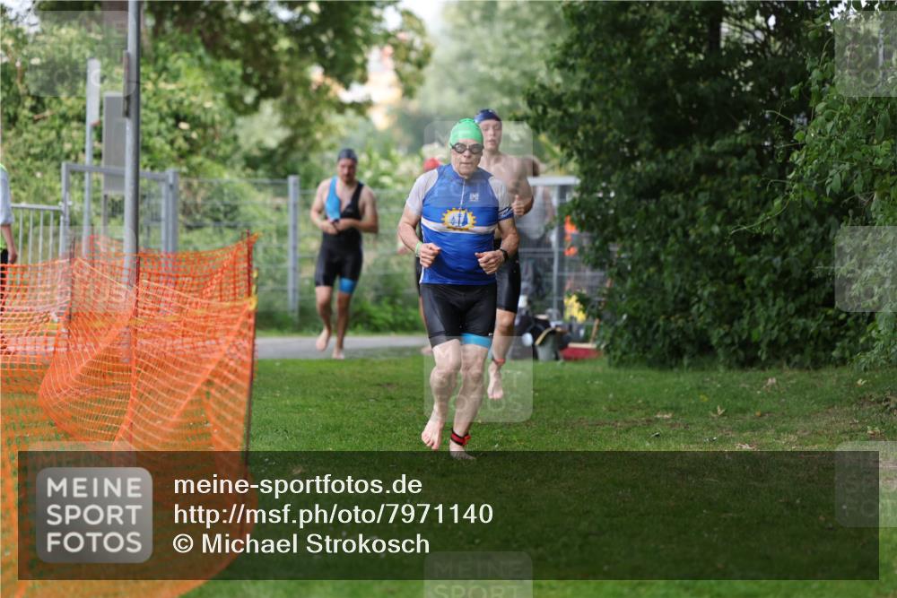 15.06.2025 - 7 Türme Triathlon Michael Strokosch http://msf.ph/oto/7971140 15.06.2025 12:59:20 Schwimmen 743, 750, 754, 816, 875, 892, 975, 1063, 1088, 1097, 1154 meine-sportfotos.de