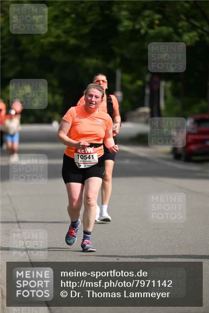 15.06.2025 - REWE Women's Run Dr. Thomas Lammeyer http://msf.ph/oto/7971142 15.06.2025 10:00:17 Laufen 10541 meine-sportfotos.de