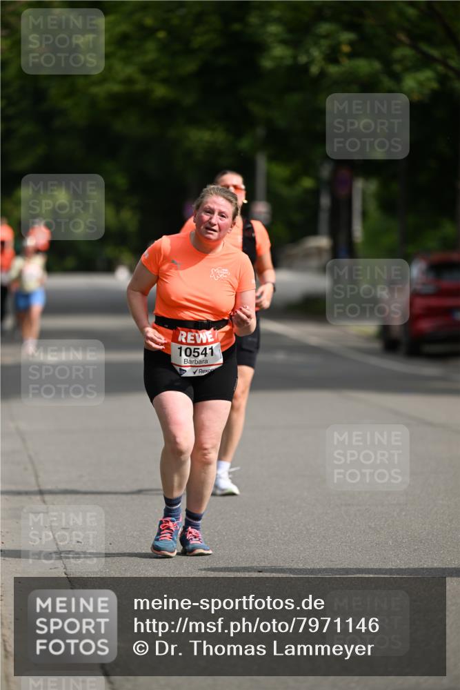 15.06.2025 - REWE Women's Run Dr. Thomas Lammeyer http://msf.ph/oto/7971146 15.06.2025 10:00:17 Laufen 10541 meine-sportfotos.de