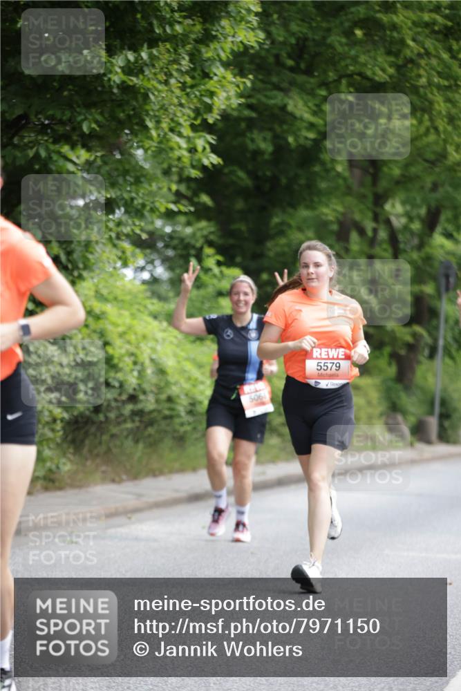 15.06.2025 - REWE Women's Run Jannik Wohlers http://msf.ph/oto/7971150 15.06.2025 10:06:20 Laufen 5579 meine-sportfotos.de