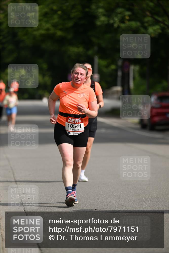 15.06.2025 - REWE Women's Run Dr. Thomas Lammeyer http://msf.ph/oto/7971151 15.06.2025 10:00:17 Laufen 10541 meine-sportfotos.de