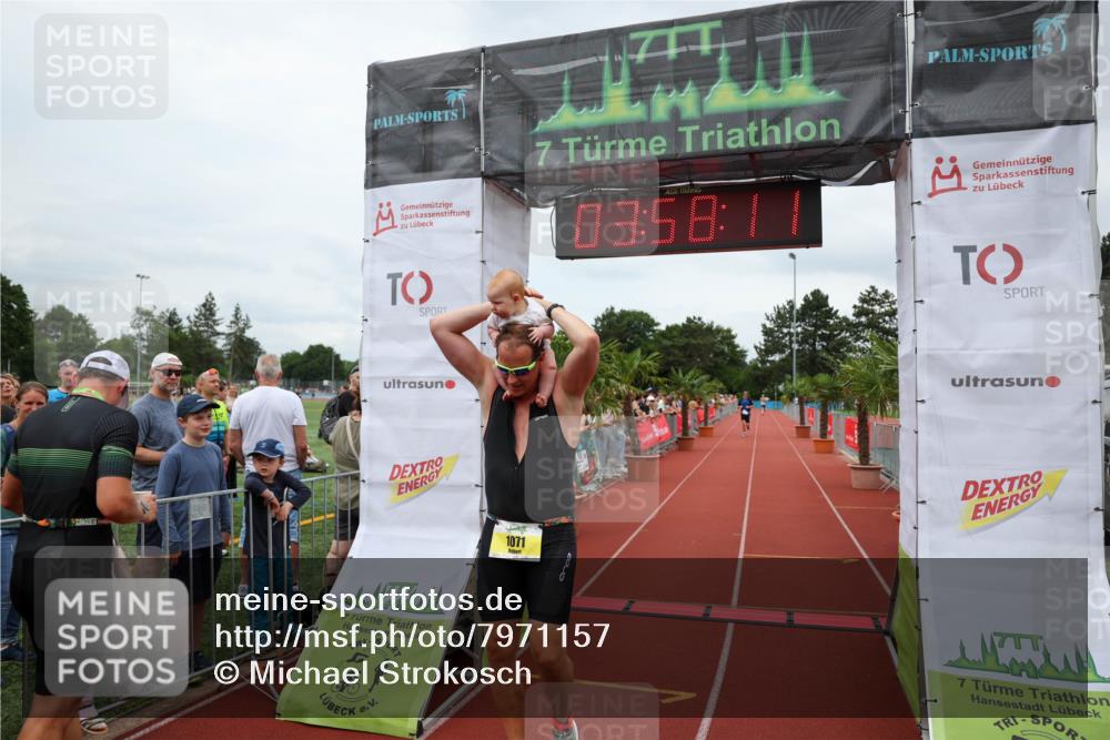 15.06.2025 - 7 Türme Triathlon Michael Strokosch http://msf.ph/oto/7971157 15.06.2025 13:58:11 Ziel 1071 meine-sportfotos.de