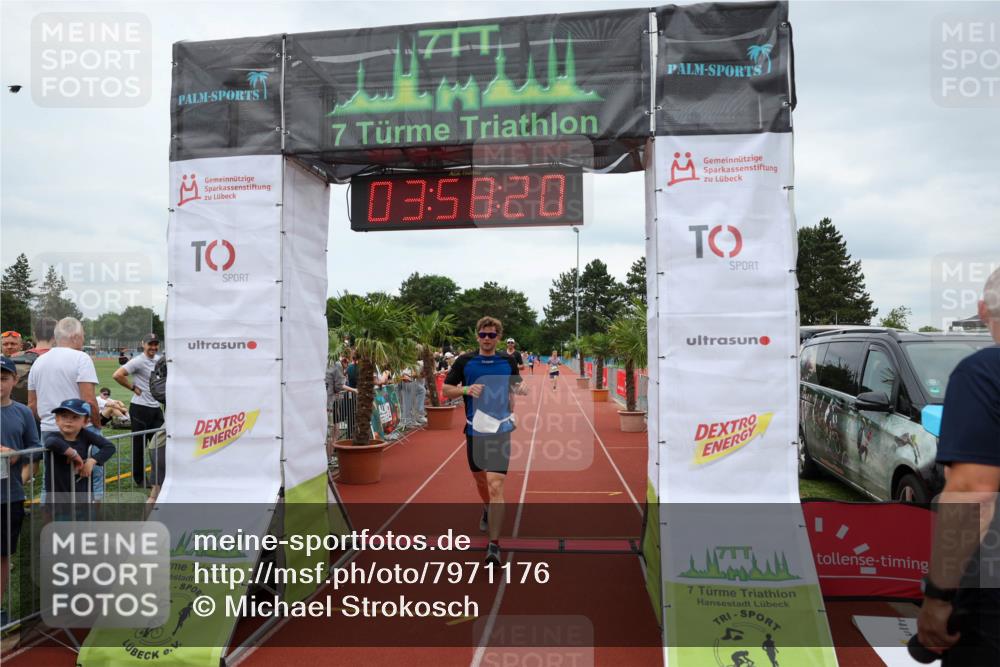 15.06.2025 - 7 Türme Triathlon Michael Strokosch http://msf.ph/oto/7971176 15.06.2025 13:58:19 Ziel 851, 973, 1045 meine-sportfotos.de