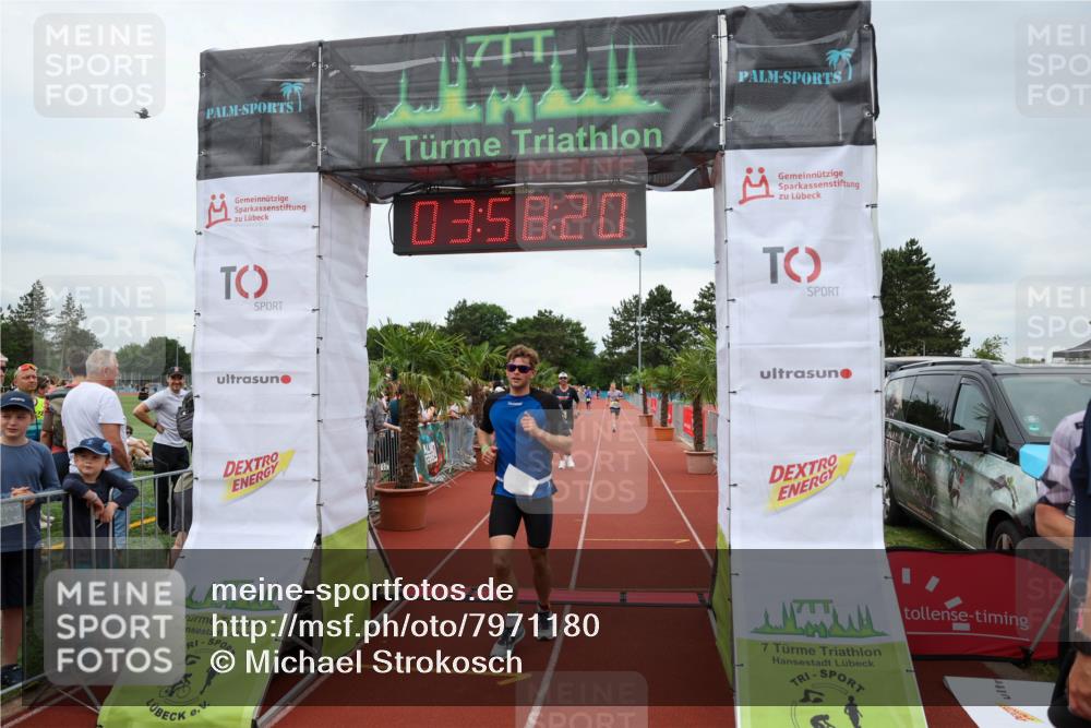15.06.2025 - 7 Türme Triathlon Michael Strokosch http://msf.ph/oto/7971180 15.06.2025 13:58:20 Ziel 851, 973, 1045 meine-sportfotos.de