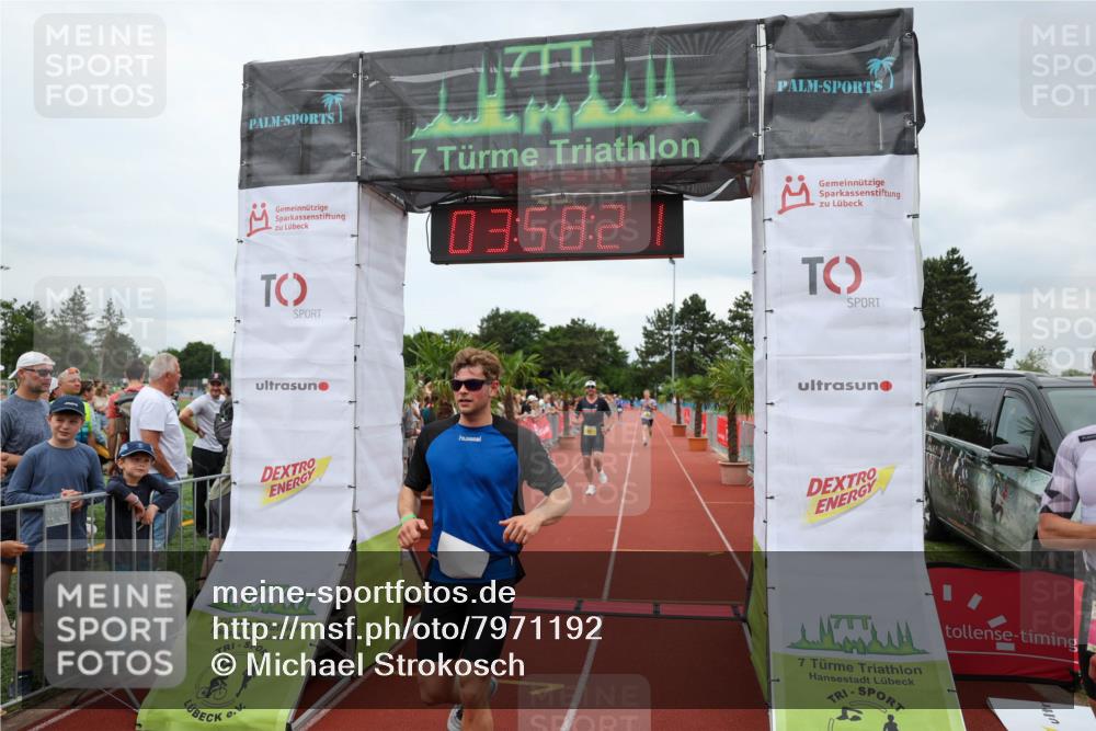 15.06.2025 - 7 Türme Triathlon Michael Strokosch http://msf.ph/oto/7971192 15.06.2025 13:58:20 Ziel 851, 973, 1045 meine-sportfotos.de