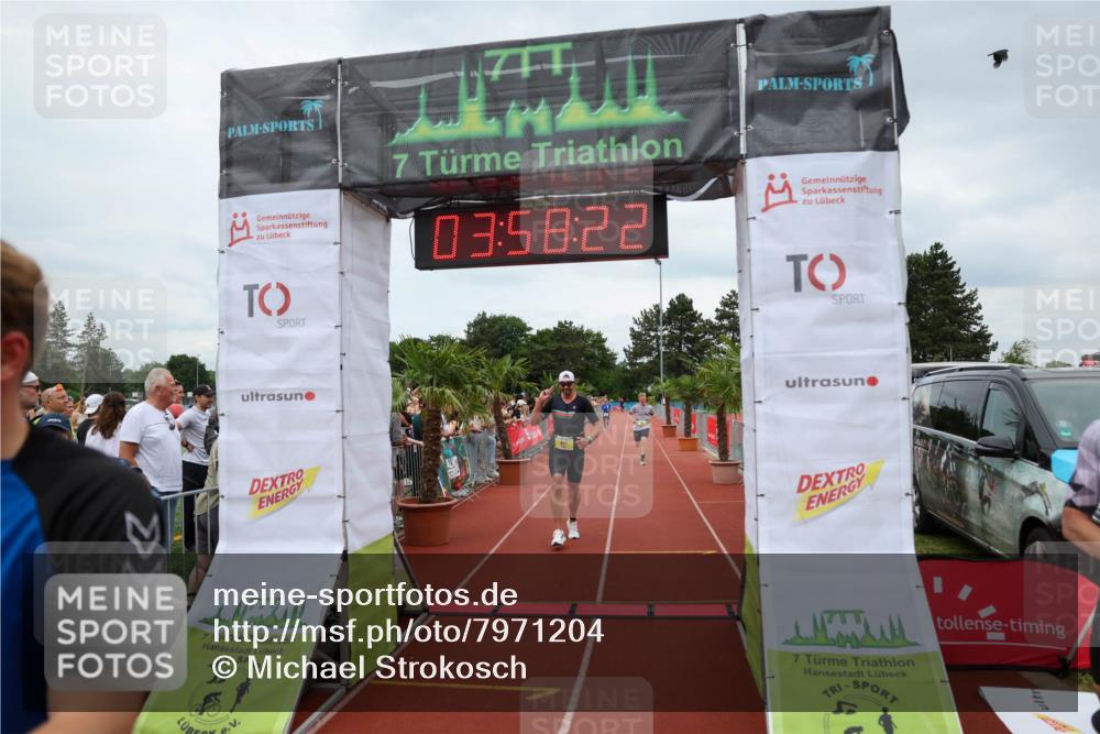 15.06.2025 - 7 Türme Triathlon Michael Strokosch http://msf.ph/oto/7971204 15.06.2025 13:58:21 Ziel 851, 973, 1045 meine-sportfotos.de