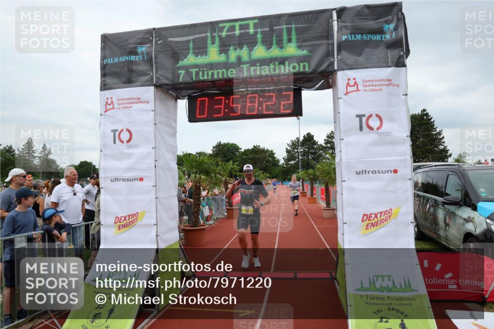 15.06.2025 - 7 Türme Triathlon Michael Strokosch http://msf.ph/oto/7971220 15.06.2025 13:58:22 Ziel 851, 973, 1045 meine-sportfotos.de