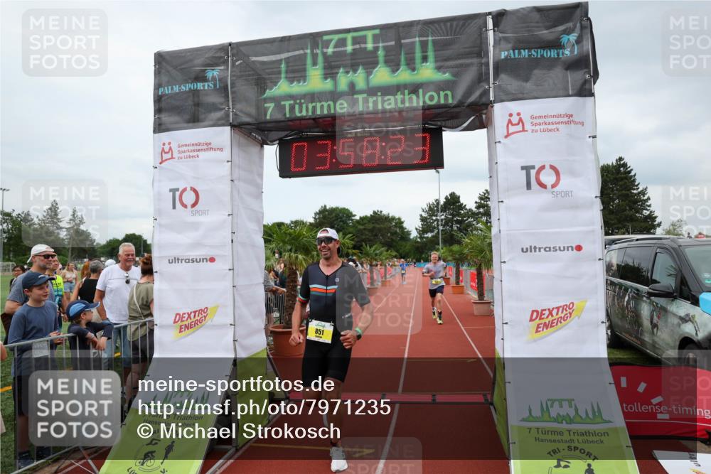 15.06.2025 - 7 Türme Triathlon Michael Strokosch http://msf.ph/oto/7971235 15.06.2025 13:58:23 Ziel 851, 973, 1045 meine-sportfotos.de