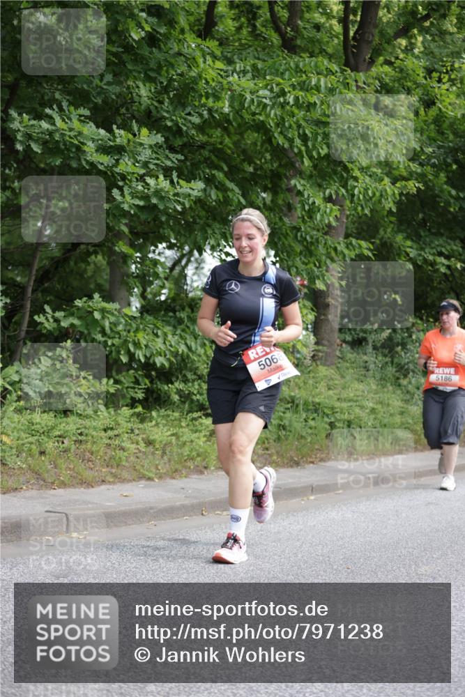 15.06.2025 - REWE Women's Run Jannik Wohlers http://msf.ph/oto/7971238 15.06.2025 10:06:23 Laufen 5068 meine-sportfotos.de