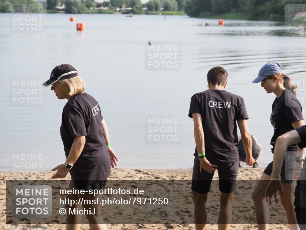 21.06.2025 - 27. Vierlanden-Triathlon MichiJ http://msf.ph/oto/7971250 15.06.2026 08:25:38 Schwimmen  meine-sportfotos.de