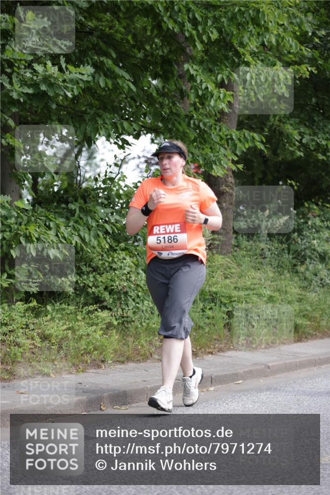 15.06.2025 - REWE Women's Run Jannik Wohlers http://msf.ph/oto/7971274 15.06.2025 10:06:25 Laufen 5186 meine-sportfotos.de