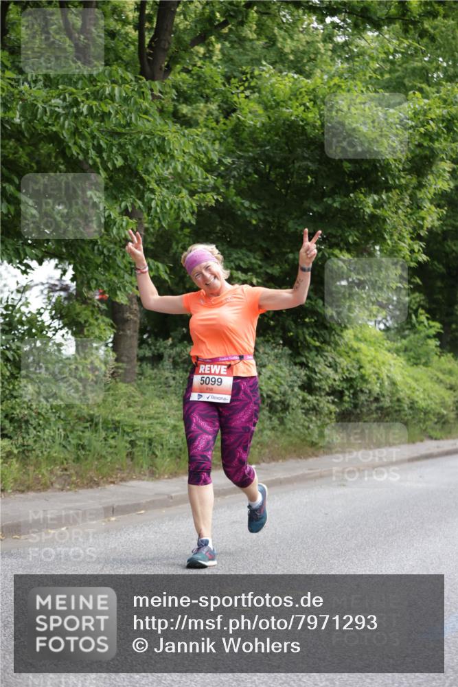 15.06.2025 - REWE Women's Run Jannik Wohlers http://msf.ph/oto/7971293 15.06.2025 10:06:26 Laufen 5099 meine-sportfotos.de