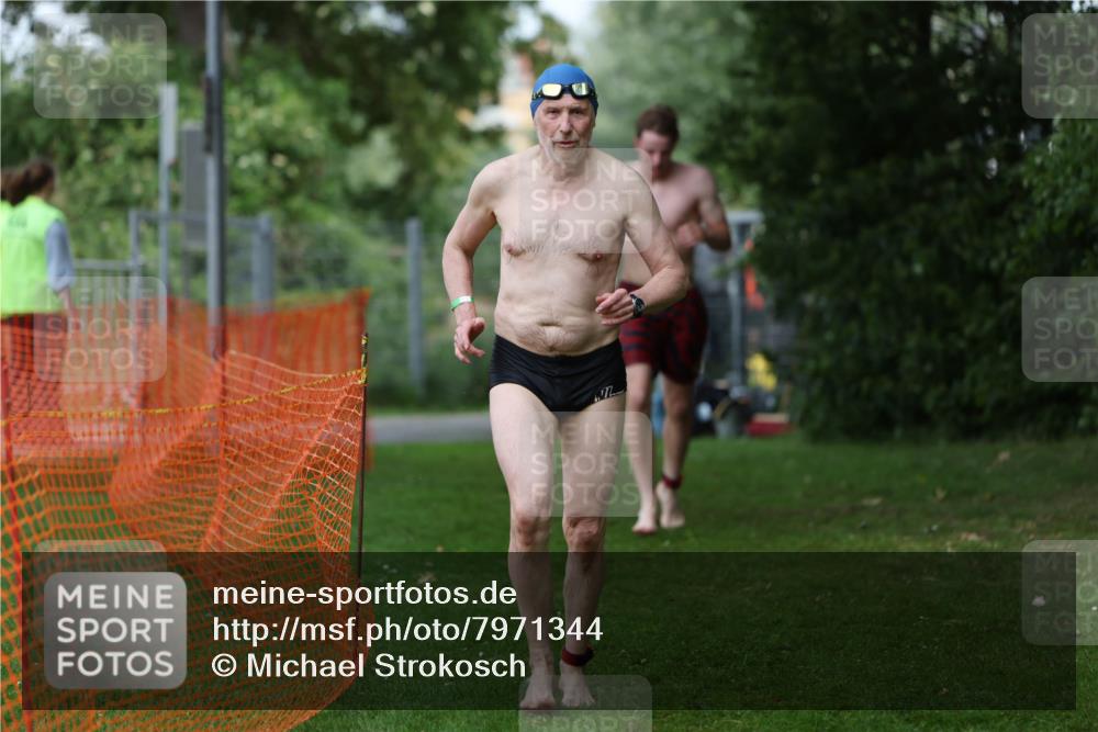 15.06.2025 - 7 Türme Triathlon Michael Strokosch http://msf.ph/oto/7971344 15.06.2025 12:59:44 Schwimmen 191, 892, 1008, 1082, 1088 meine-sportfotos.de