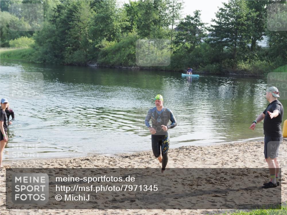 21.06.2025 - 27. Vierlanden-Triathlon MichiJ http://msf.ph/oto/7971345 15.06.2026 08:29:19 Schwimmen 4, 51 meine-sportfotos.de