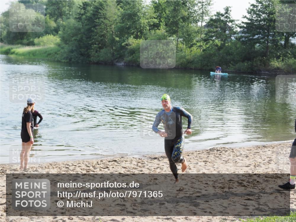 21.06.2025 - 27. Vierlanden-Triathlon MichiJ http://msf.ph/oto/7971365 15.06.2026 08:29:19 Schwimmen 4, 51 meine-sportfotos.de