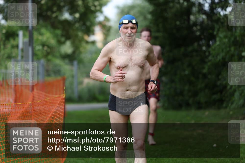 15.06.2025 - 7 Türme Triathlon Michael Strokosch http://msf.ph/oto/7971366 15.06.2025 12:59:45 Schwimmen 191, 892, 1008, 1082, 1088 meine-sportfotos.de
