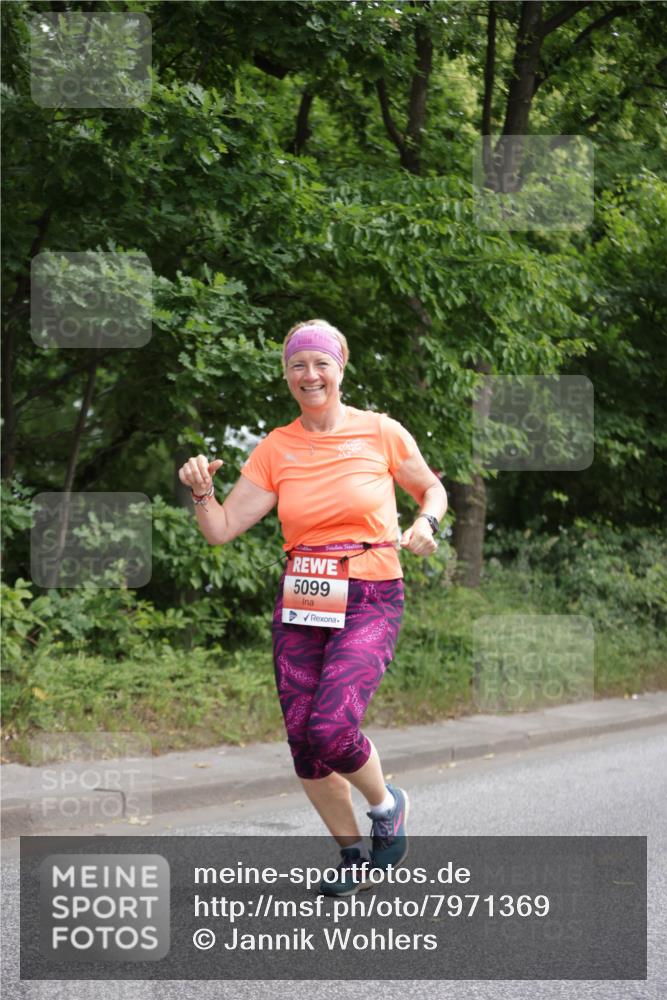15.06.2025 - REWE Women's Run Jannik Wohlers http://msf.ph/oto/7971369 15.06.2025 10:06:27 Laufen 5099 meine-sportfotos.de
