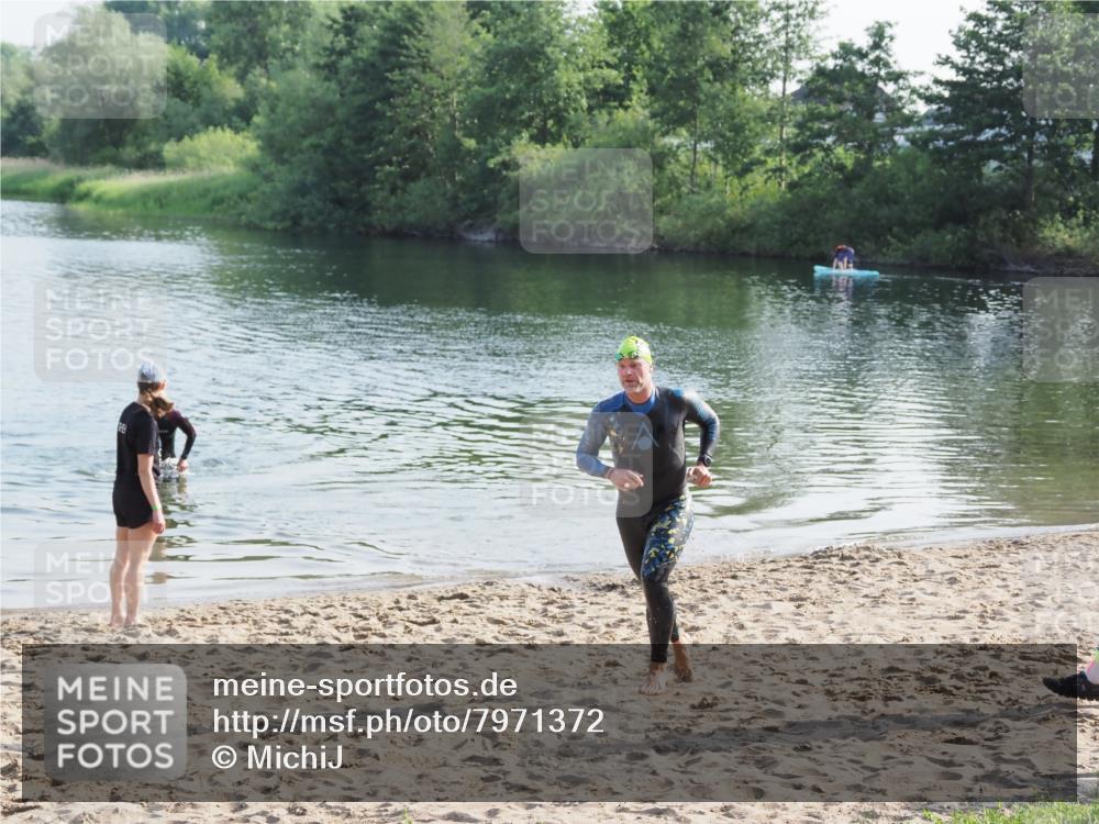 21.06.2025 - 27. Vierlanden-Triathlon MichiJ http://msf.ph/oto/7971372 15.06.2026 08:29:19 Schwimmen 4, 51 meine-sportfotos.de