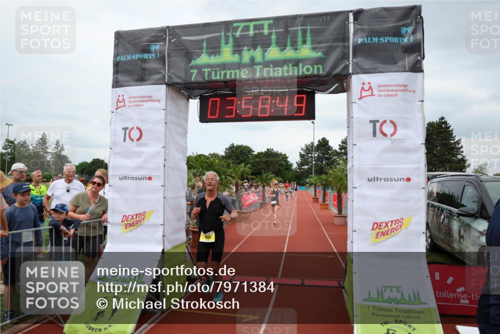 15.06.2025 - 7 Türme Triathlon Michael Strokosch http://msf.ph/oto/7971384 15.06.2025 13:58:48 Ziel 763, 805, 1111 meine-sportfotos.de