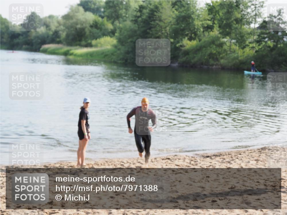 21.06.2025 - 27. Vierlanden-Triathlon MichiJ http://msf.ph/oto/7971388 15.06.2026 08:29:24 Schwimmen 4, 51 meine-sportfotos.de