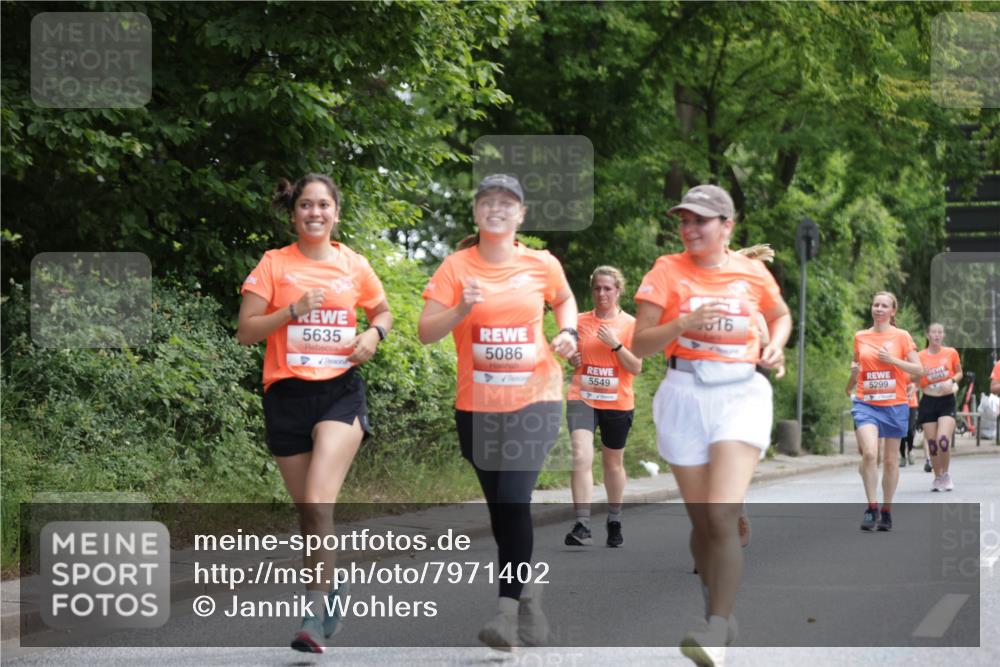 15.06.2025 - REWE Women's Run Jannik Wohlers http://msf.ph/oto/7971402 15.06.2025 10:06:29 Laufen 5635, 5086, 5549, 816, 5299 meine-sportfotos.de