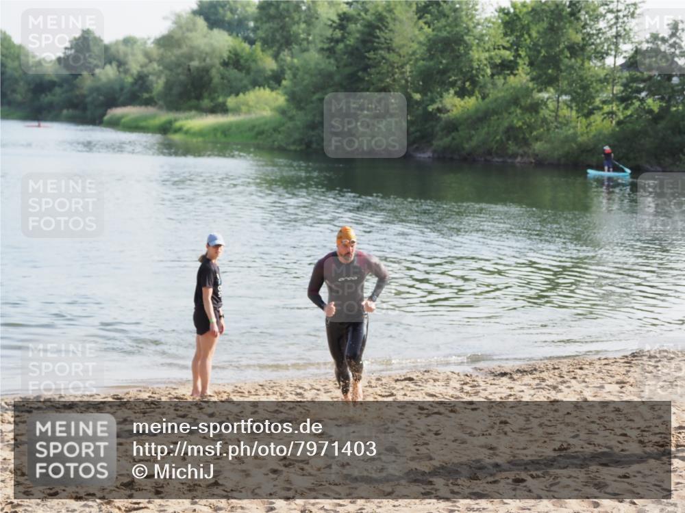21.06.2025 - 27. Vierlanden-Triathlon MichiJ http://msf.ph/oto/7971403 15.06.2026 08:29:25 Schwimmen 4, 51 meine-sportfotos.de