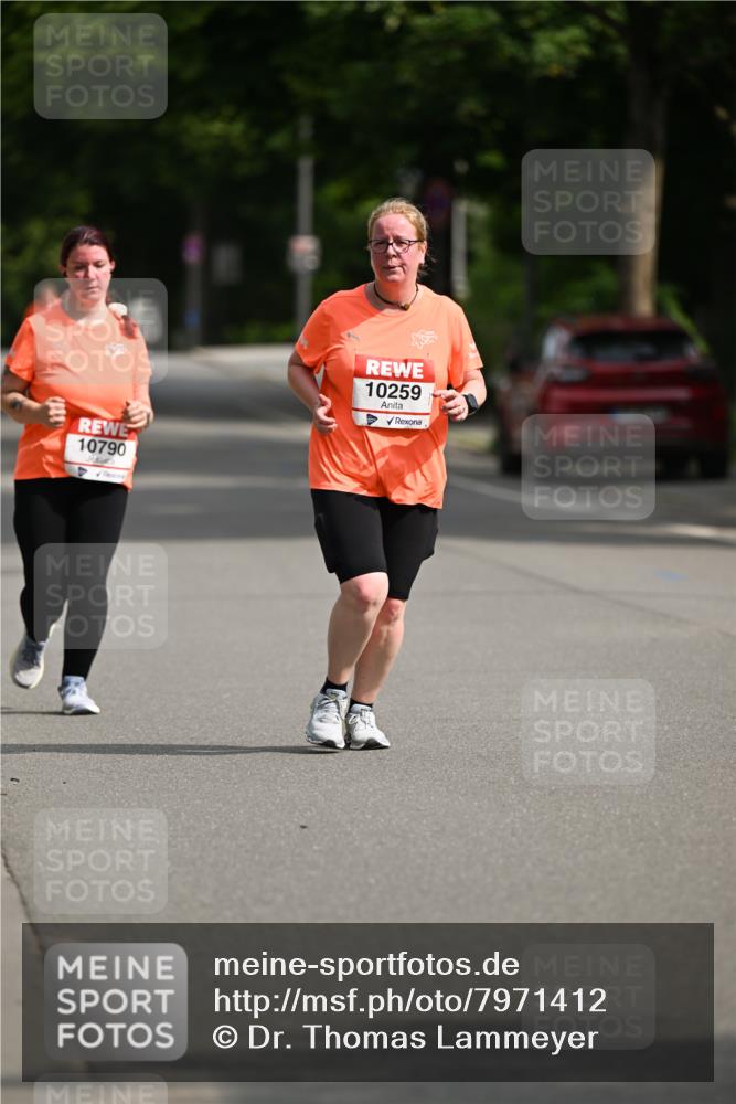15.06.2025 - REWE Women's Run Dr. Thomas Lammeyer http://msf.ph/oto/7971412 15.06.2025 10:00:38 Laufen 10790, 10259 meine-sportfotos.de