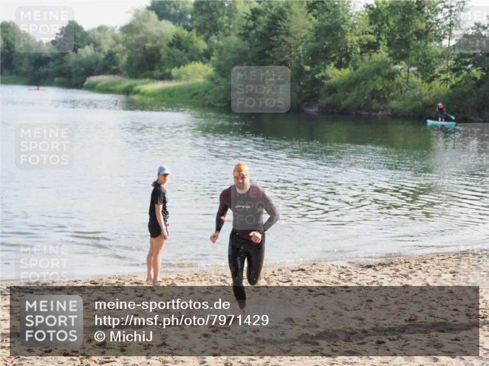 21.06.2025 - 27. Vierlanden-Triathlon MichiJ http://msf.ph/oto/7971429 15.06.2026 08:29:25 Schwimmen 4, 51 meine-sportfotos.de