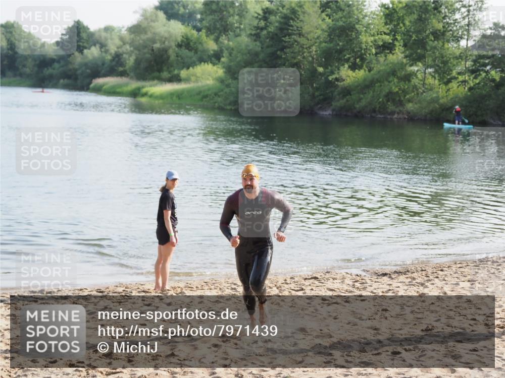 21.06.2025 - 27. Vierlanden-Triathlon MichiJ http://msf.ph/oto/7971439 15.06.2026 08:29:25 Schwimmen 4, 51 meine-sportfotos.de