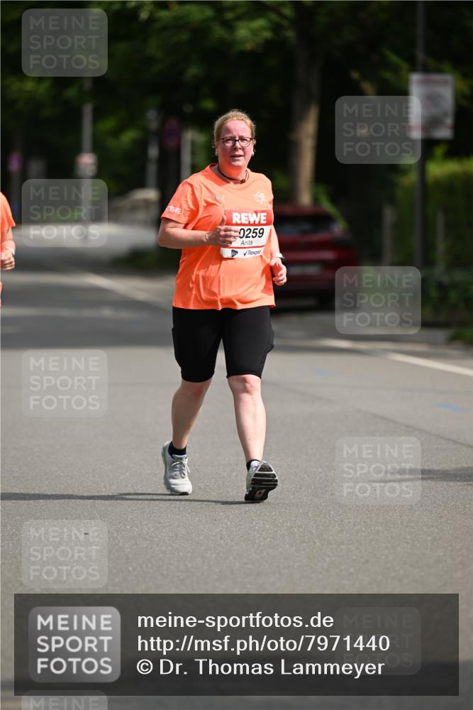 15.06.2025 - REWE Women's Run Dr. Thomas Lammeyer http://msf.ph/oto/7971440 15.06.2025 10:00:38 Laufen 0259 meine-sportfotos.de