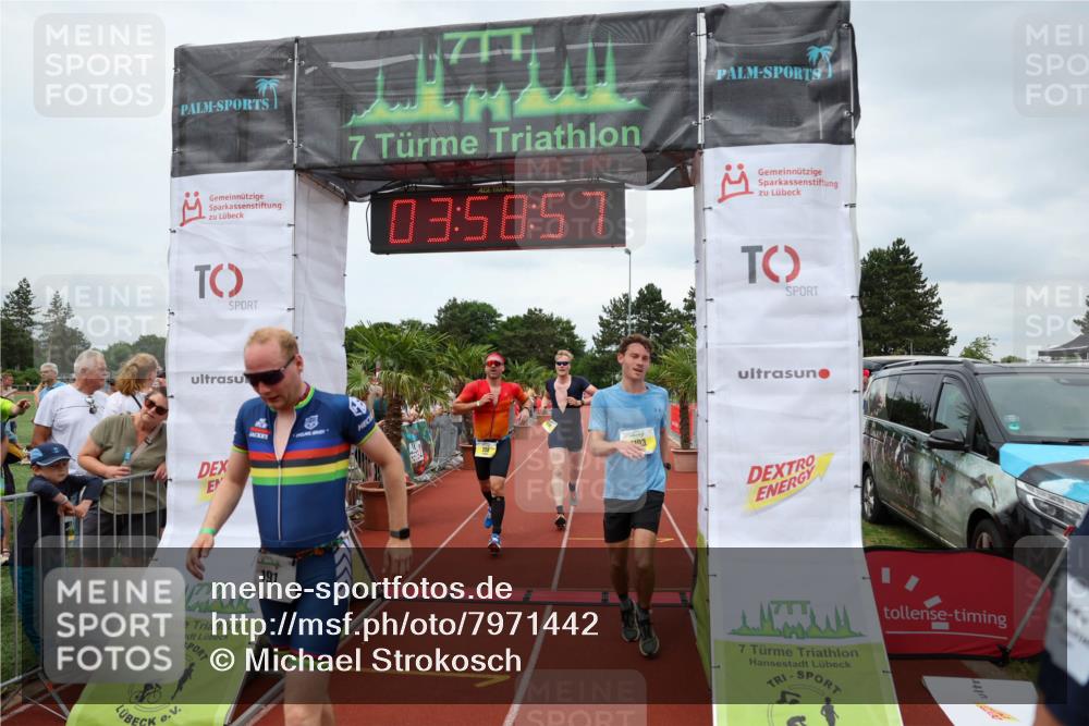 15.06.2025 - 7 Türme Triathlon Michael Strokosch http://msf.ph/oto/7971442 15.06.2025 13:58:56 Ziel 191, 738, 1103, 1111, 1198 meine-sportfotos.de