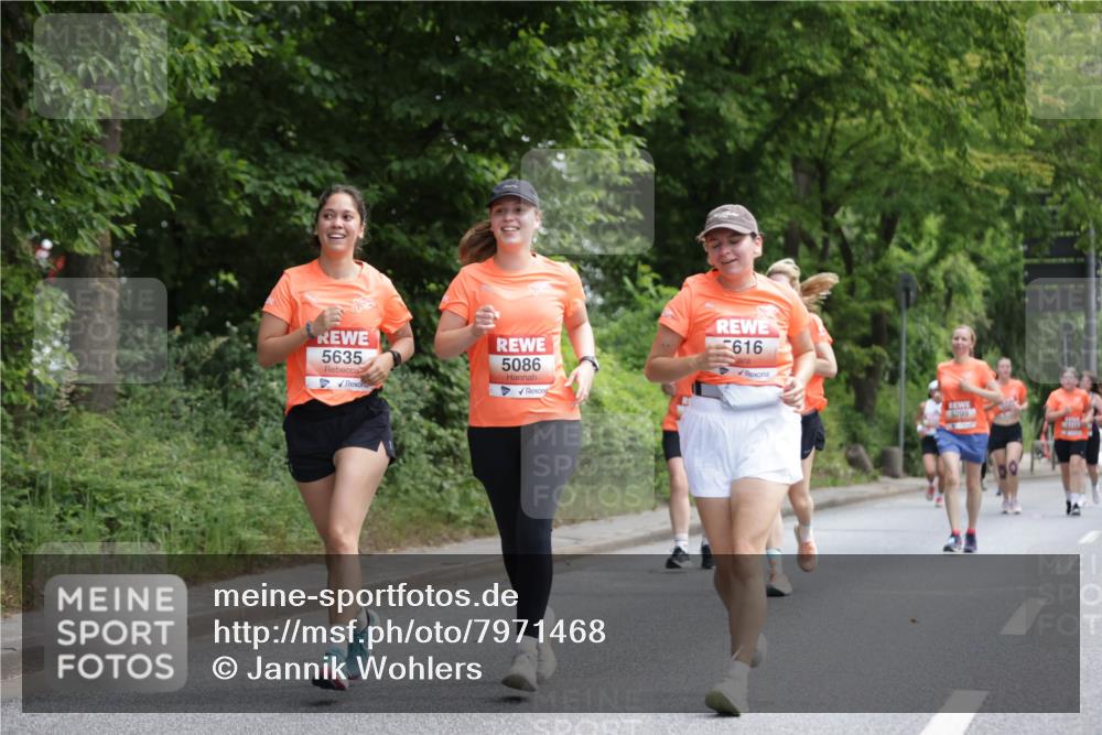 15.06.2025 - REWE Women's Run Jannik Wohlers http://msf.ph/oto/7971468 15.06.2025 10:06:30 Laufen 5635, 5086, 616, 6200 meine-sportfotos.de