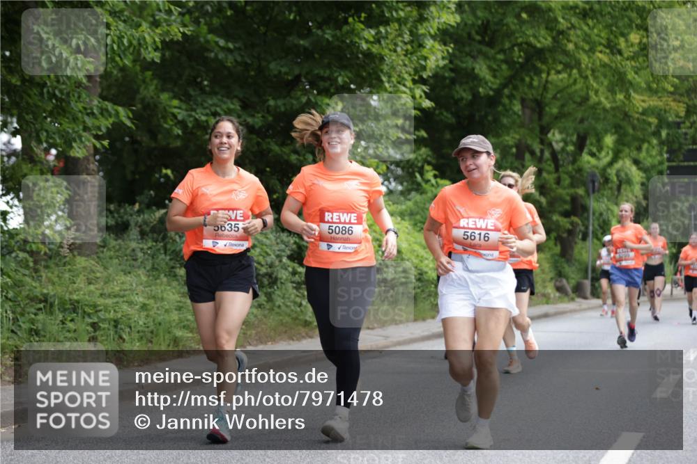15.06.2025 - REWE Women's Run Jannik Wohlers http://msf.ph/oto/7971478 15.06.2025 10:06:30 Laufen 5635, 5086, 5616, 5299 meine-sportfotos.de