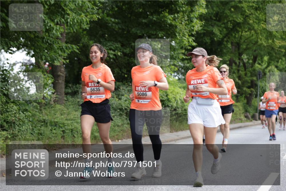 15.06.2025 - REWE Women's Run Jannik Wohlers http://msf.ph/oto/7971501 15.06.2025 10:06:30 Laufen 5635, 5086, 5566, 200 meine-sportfotos.de