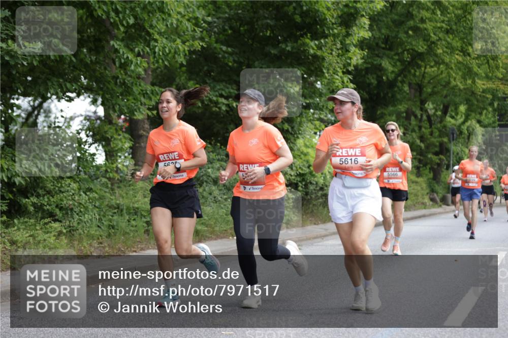 15.06.2025 - REWE Women's Run Jannik Wohlers http://msf.ph/oto/7971517 15.06.2025 10:06:30 Laufen 5625, 5616, 5566, 299 meine-sportfotos.de