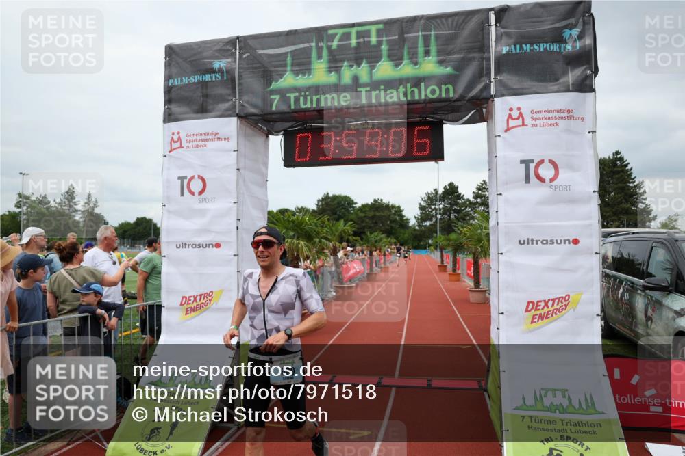 15.06.2025 - 7 Türme Triathlon Michael Strokosch http://msf.ph/oto/7971518 15.06.2025 13:59:06 Ziel 609 meine-sportfotos.de
