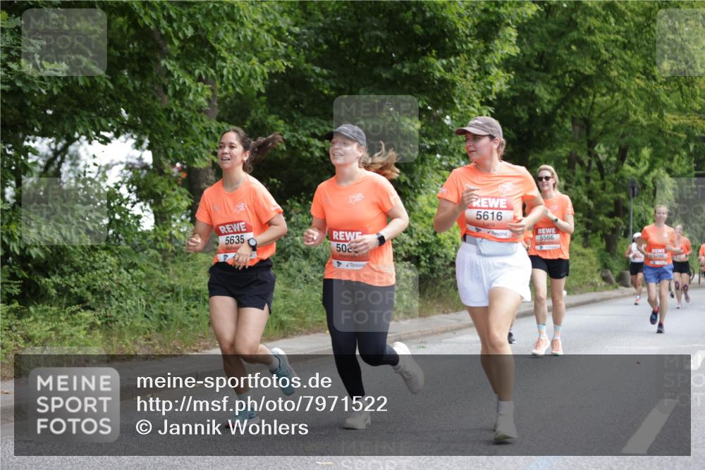 15.06.2025 - REWE Women's Run Jannik Wohlers http://msf.ph/oto/7971522 15.06.2025 10:06:31 Laufen 5635, 50, 5616, 5566, 6299 meine-sportfotos.de
