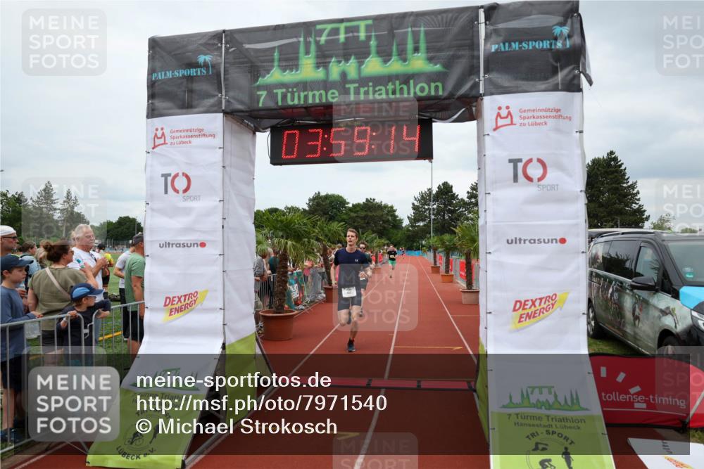 15.06.2025 - 7 Türme Triathlon Michael Strokosch http://msf.ph/oto/7971540 15.06.2025 13:59:14 Ziel 157, 1019 meine-sportfotos.de