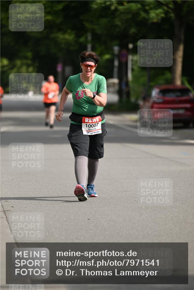 15.06.2025 - REWE Women's Run Dr. Thomas Lammeyer http://msf.ph/oto/7971541 15.06.2025 10:00:45 Laufen 10007 meine-sportfotos.de