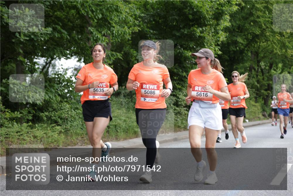 15.06.2025 - REWE Women's Run Jannik Wohlers http://msf.ph/oto/7971542 15.06.2025 10:06:31 Laufen 5635, 5086, 5616, 5566, 49 meine-sportfotos.de