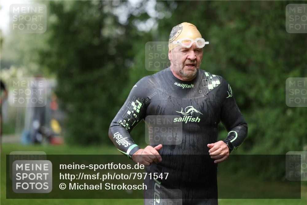 15.06.2025 - 7 Türme Triathlon Michael Strokosch http://msf.ph/oto/7971547 15.06.2025 13:00:27 Schwimmen 193, 705, 1092 meine-sportfotos.de