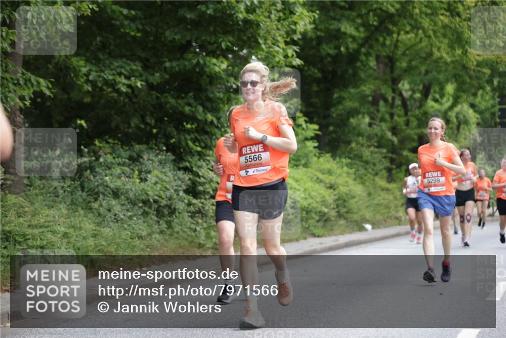 15.06.2025 - REWE Women's Run Jannik Wohlers http://msf.ph/oto/7971566 15.06.2025 10:06:32 Laufen 5566, 5299 meine-sportfotos.de
