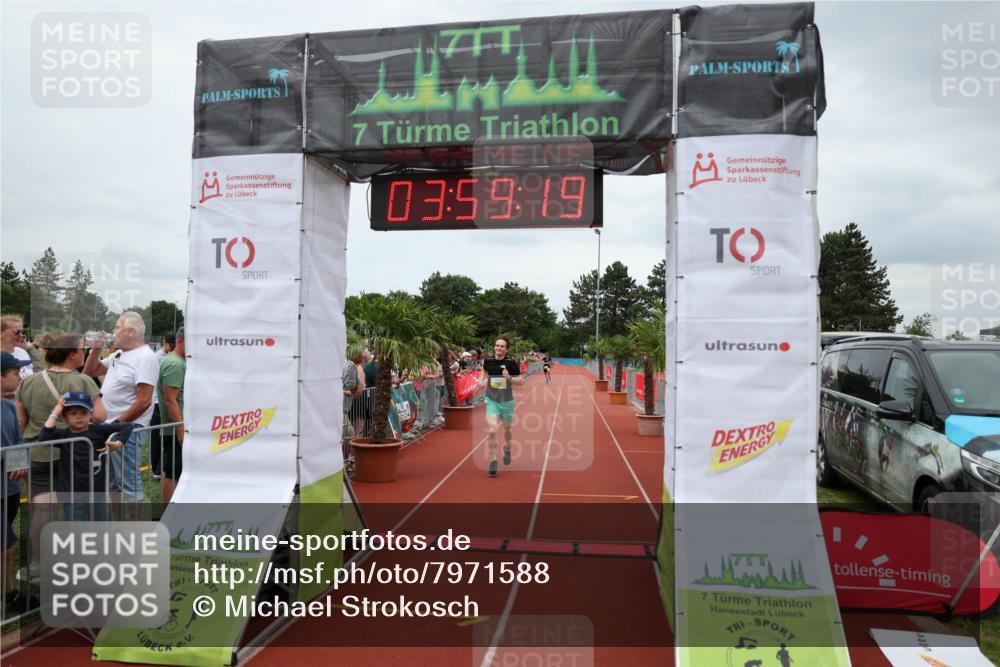 15.06.2025 - 7 Türme Triathlon Michael Strokosch http://msf.ph/oto/7971588 15.06.2025 13:59:18 Ziel 157, 708, 1019, 1167 meine-sportfotos.de