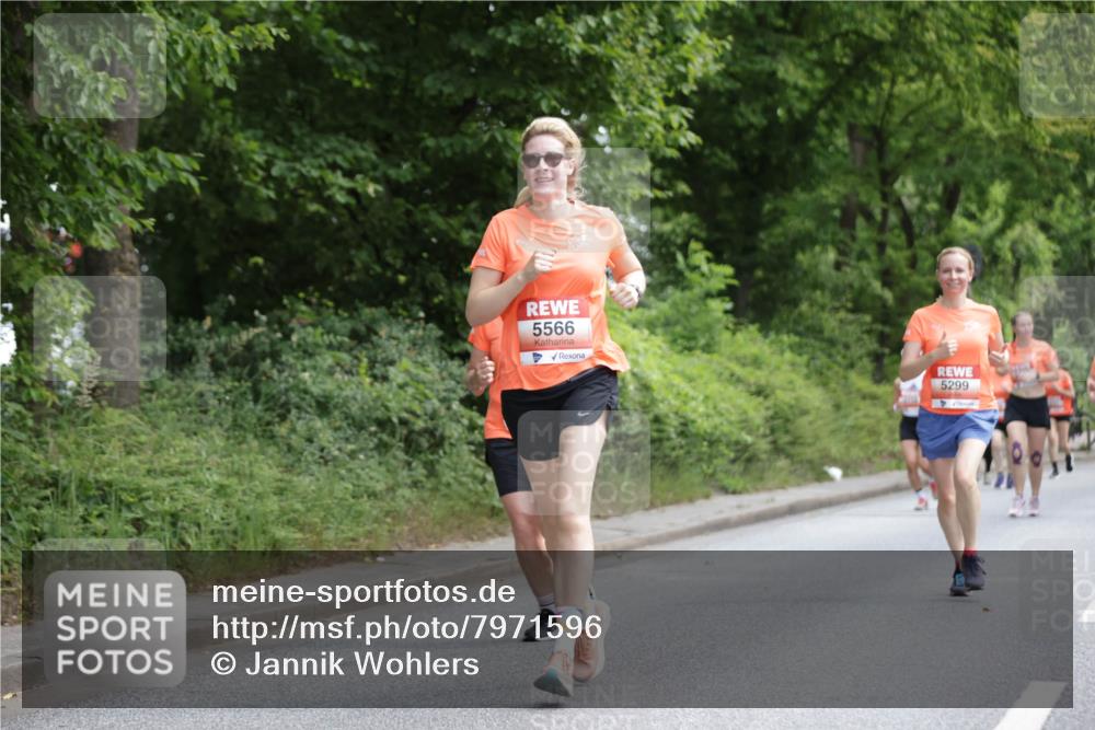 15.06.2025 - REWE Women's Run Jannik Wohlers http://msf.ph/oto/7971596 15.06.2025 10:06:32 Laufen 5566, 5299 meine-sportfotos.de