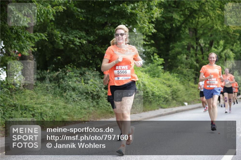15.06.2025 - REWE Women's Run Jannik Wohlers http://msf.ph/oto/7971601 15.06.2025 10:06:33 Laufen 5566, 5299 meine-sportfotos.de